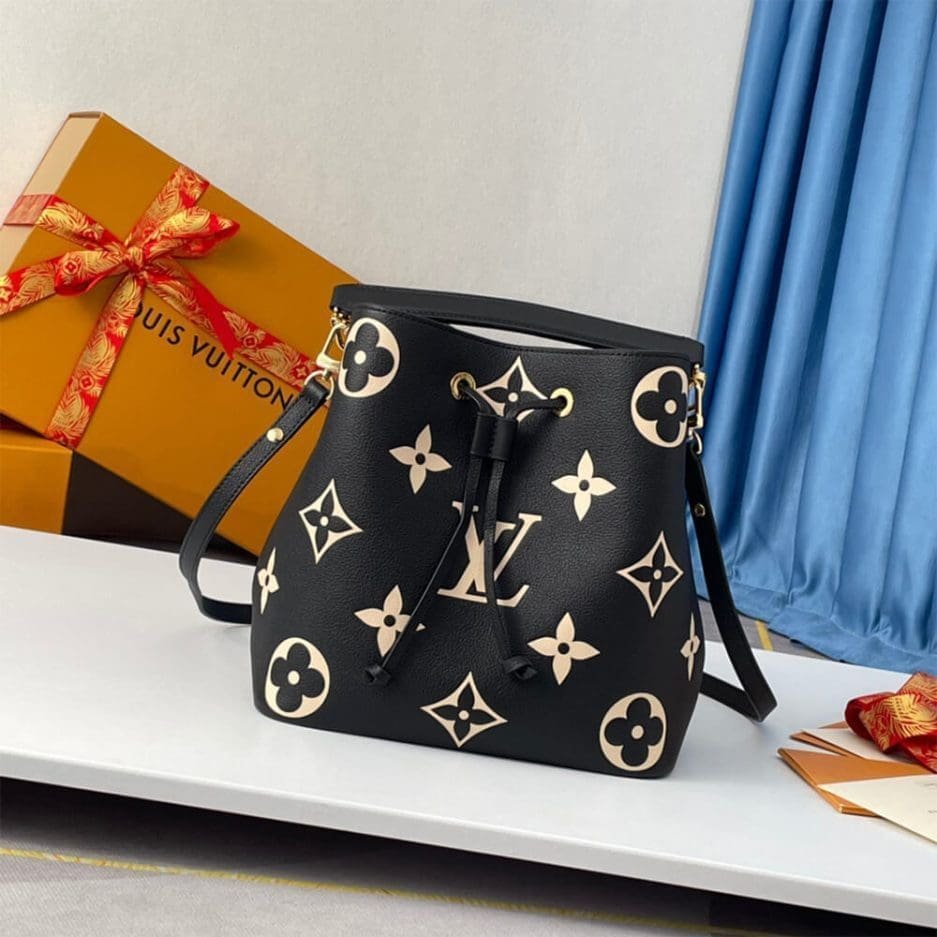 Alternative view of Louis Vuitton Noe MM Black Empreinte