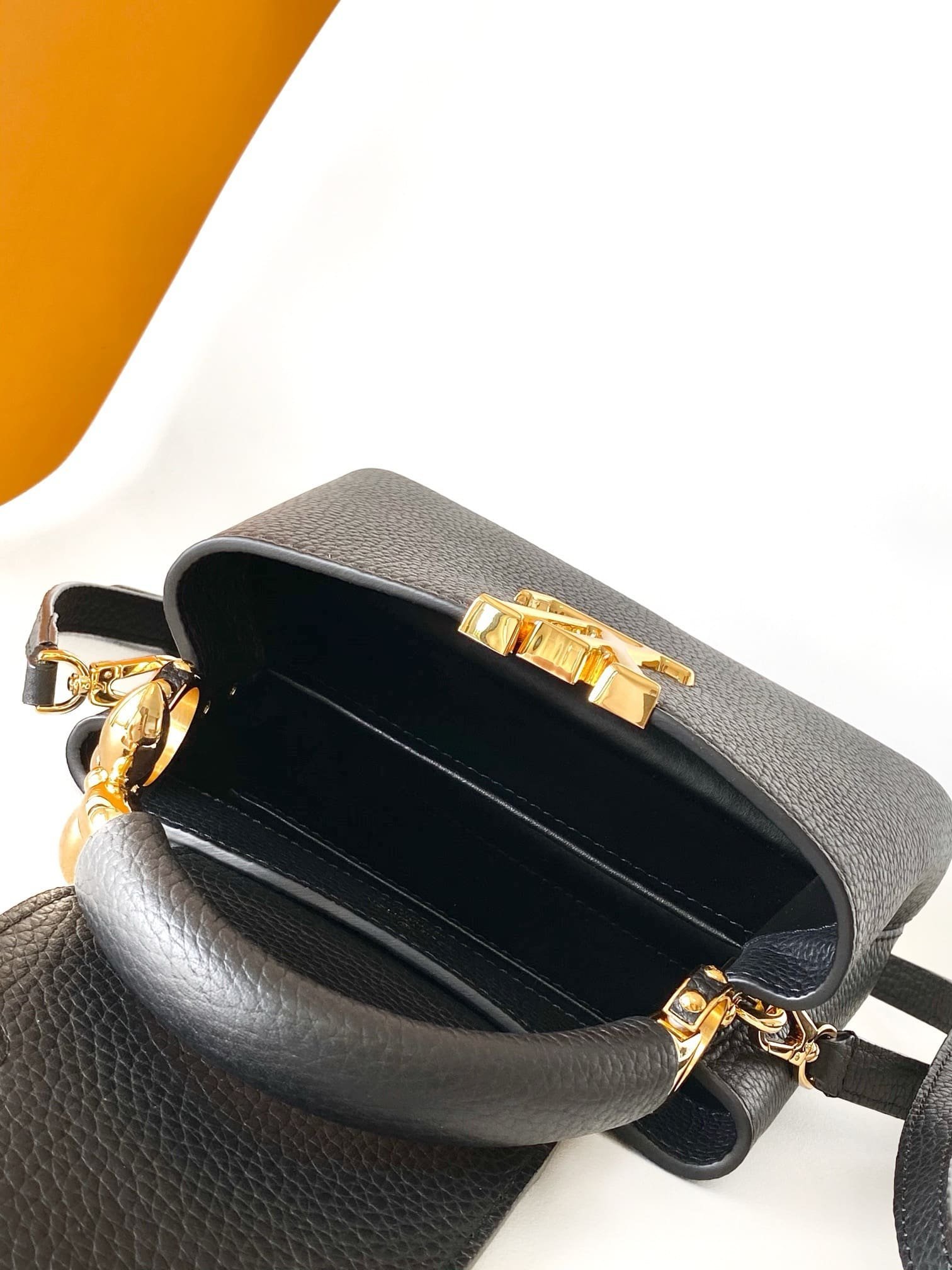 Louis Vuitton M23943 Capucines Mini - Image 8