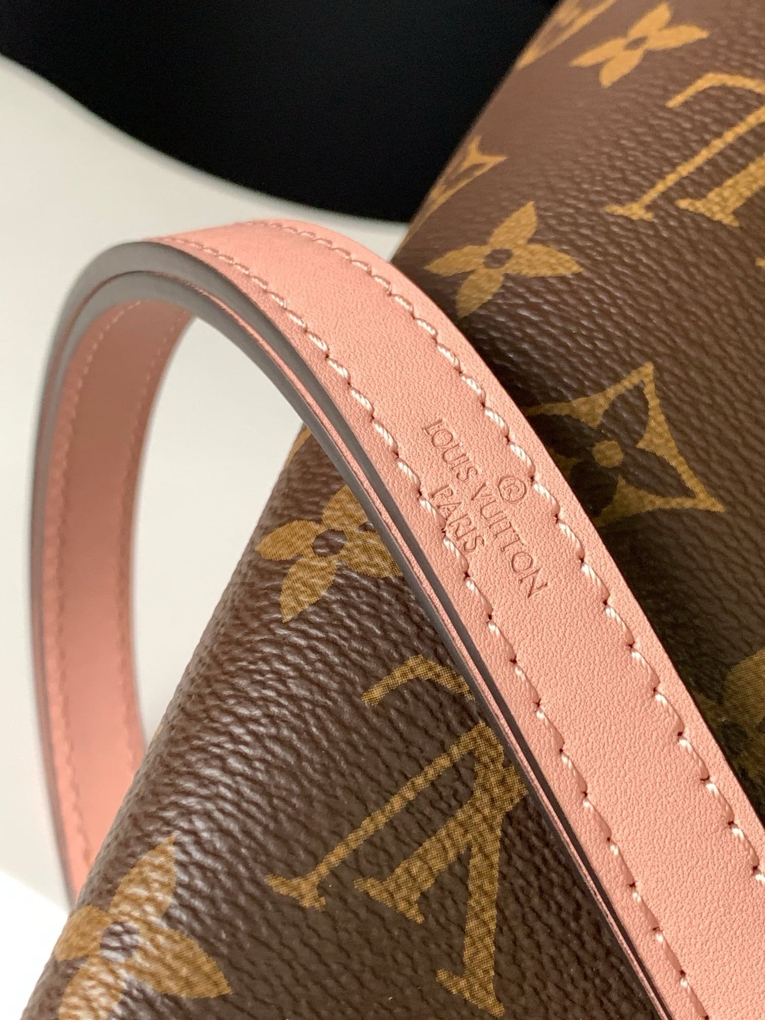 Louis Vuitton Noe MM Pink Monogram - Image 8