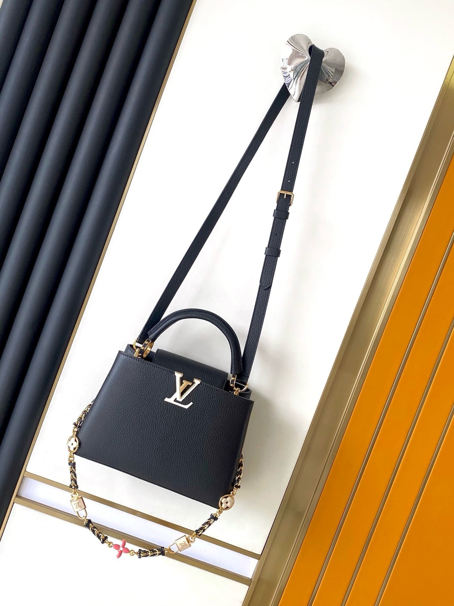 Louis Vuitton Capucines BB Taurillon - Image 7