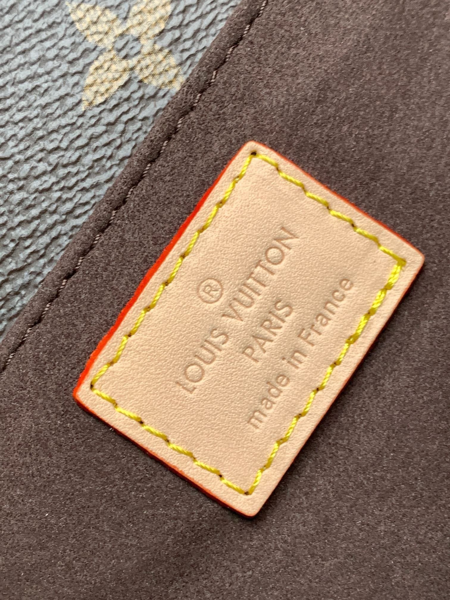 Louis Vuitton Métis East West Monogram - Image 10