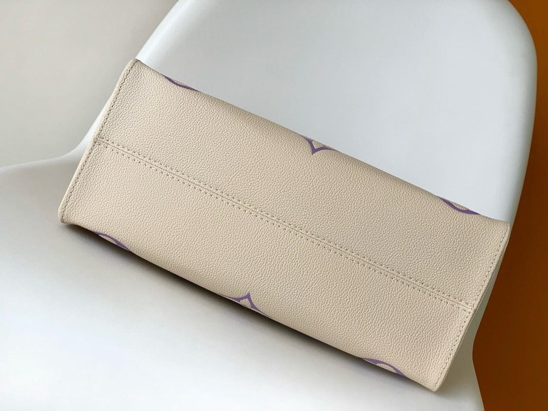Louis Vuitton OnTheGo MM Embossed - Image 6