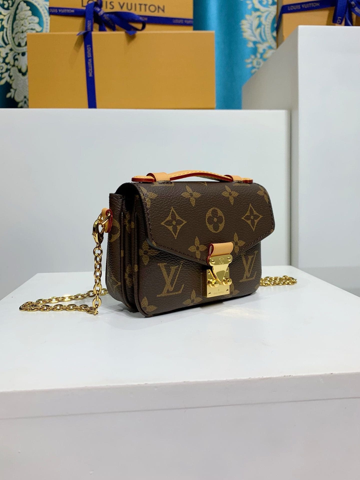 Louis Vuitton Micro Métis Mini Chain - Image 5