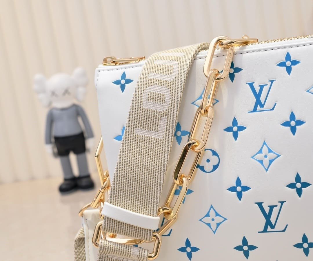 Louis Vuitton Coussin PM White Blue - Image 6