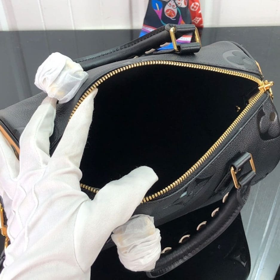 Louis Vuitton Speedy 25 Solid Black - Image 3