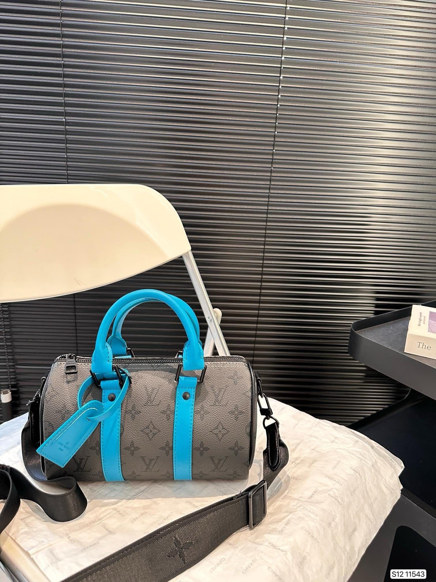 Louis Vuitton Keepall 25 Eclipse Reverse - Image 4