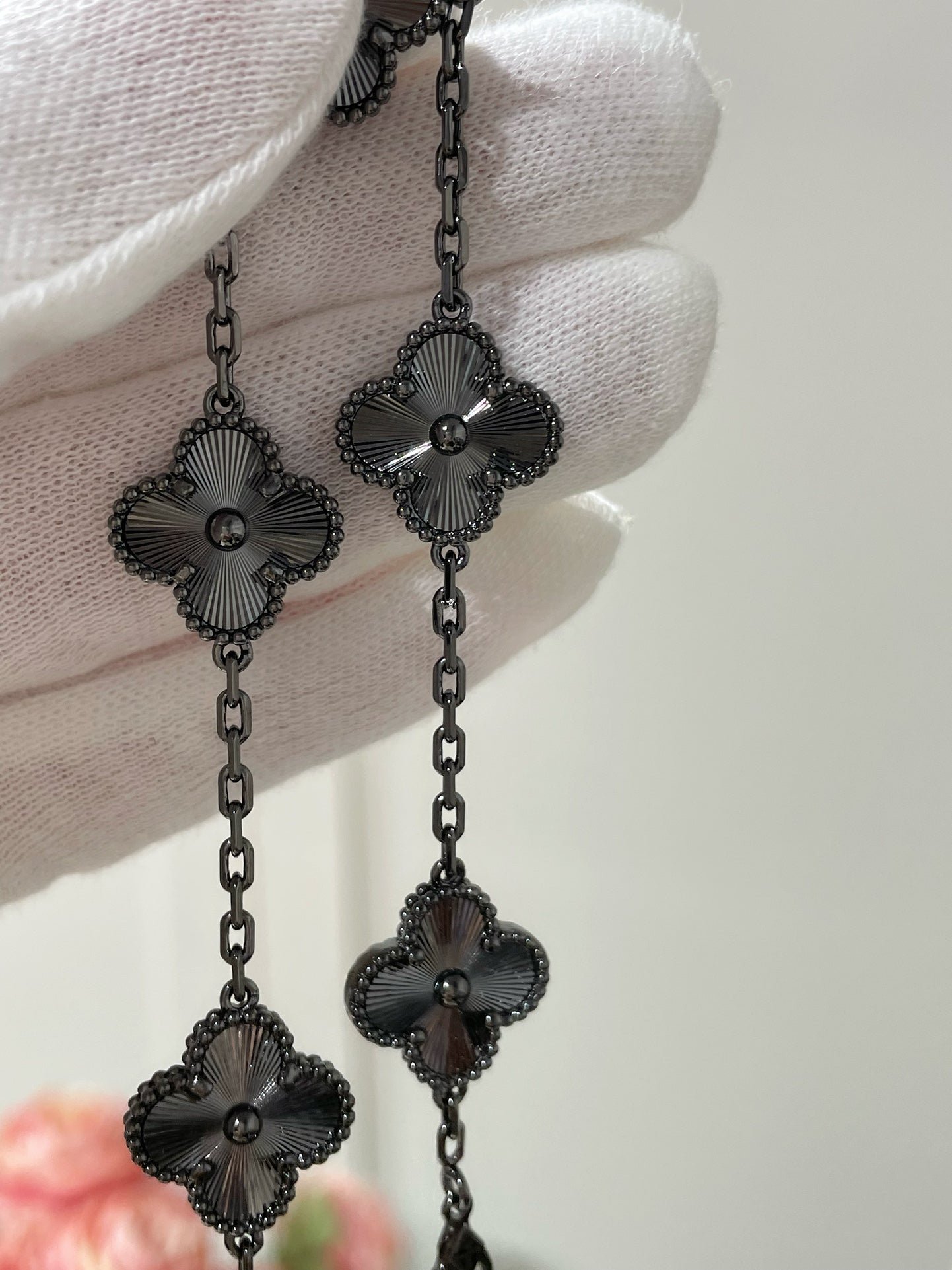Van Cleef VA 5 Motifs Black Stone Silver Bracelet - Image 8