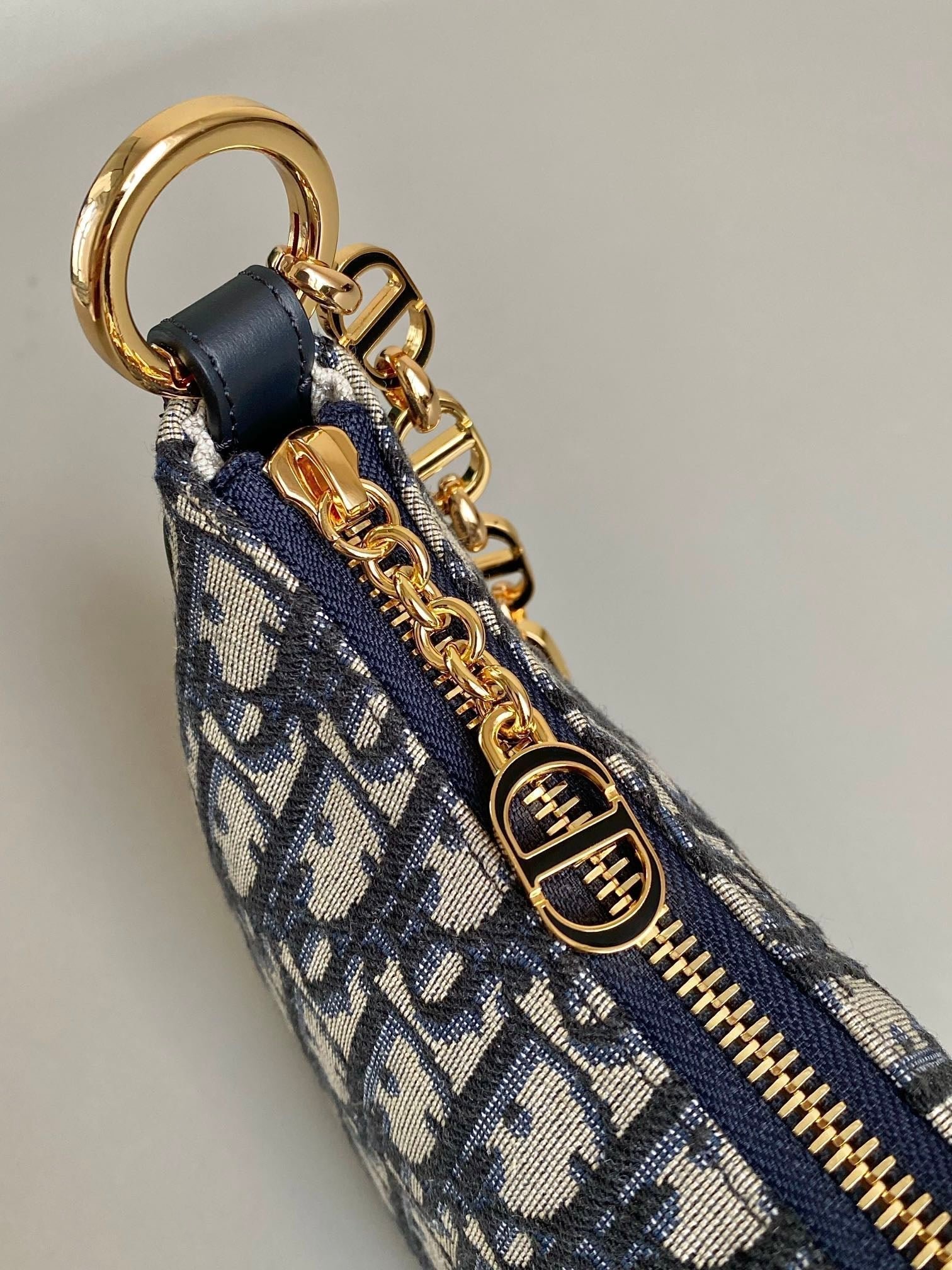 Dior Lounge Blue Oblique Jacquard Hand Bag - Image 5