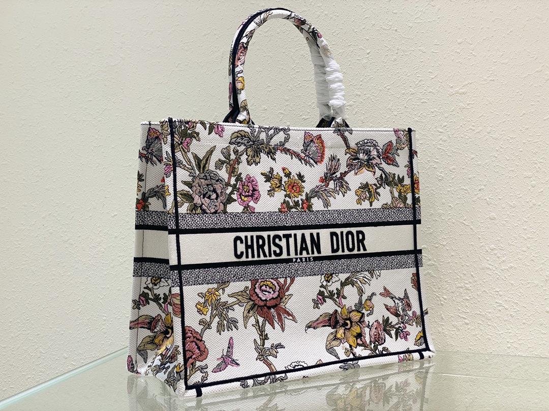 Alternative view of Dior Large Book Tote 42cm White Floral Bag