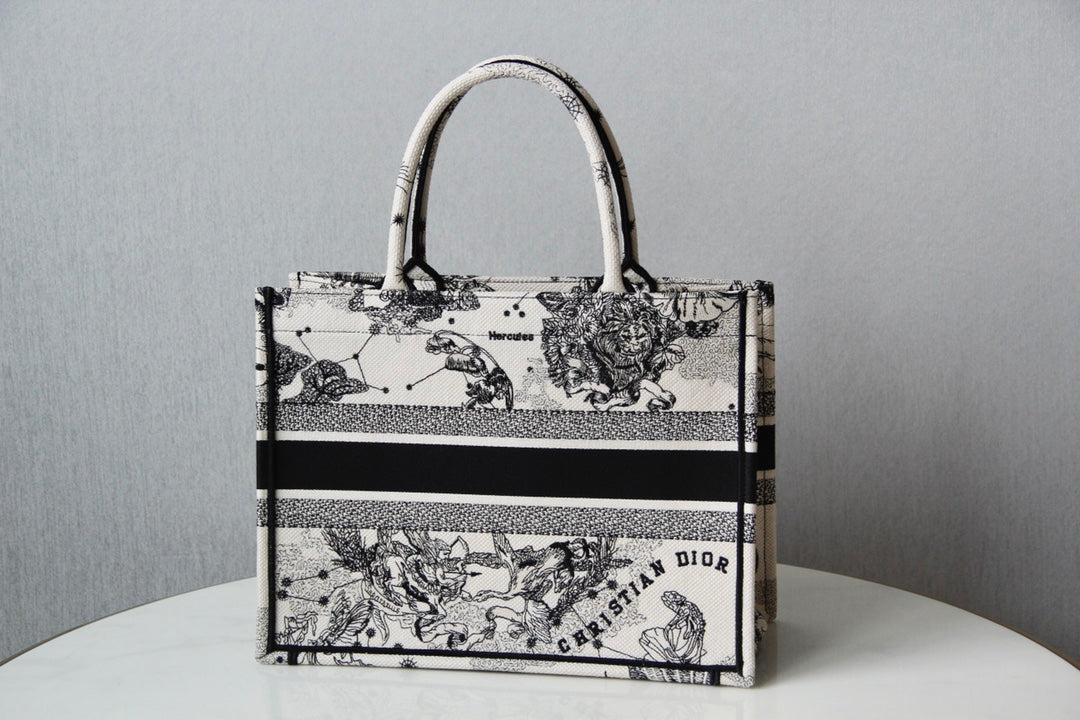 Dior Medium Book Tote 36cm White Embroidered Bag - Image 4