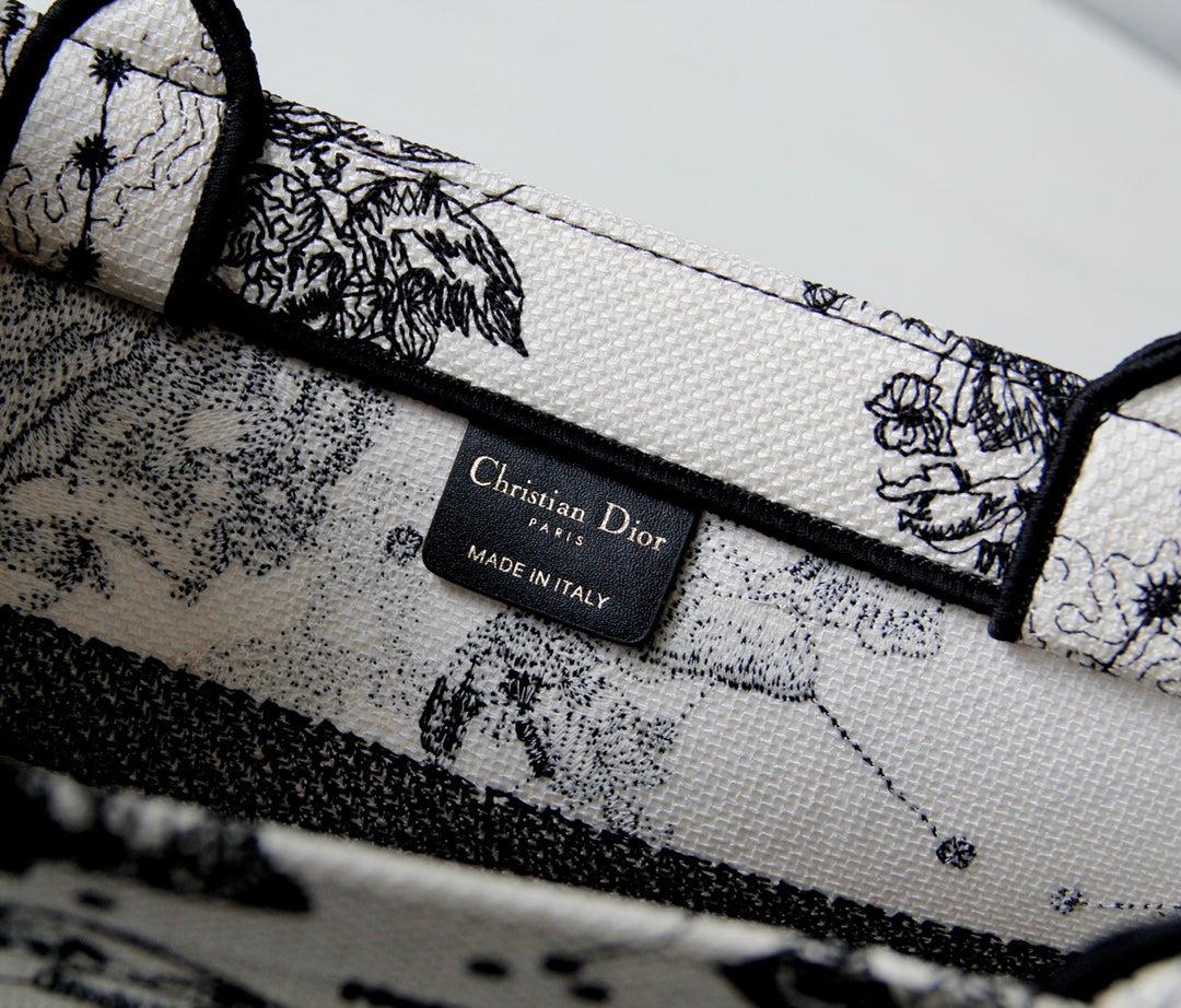 Dior Medium Book Tote 36cm White Embroidered Bag - Image 9