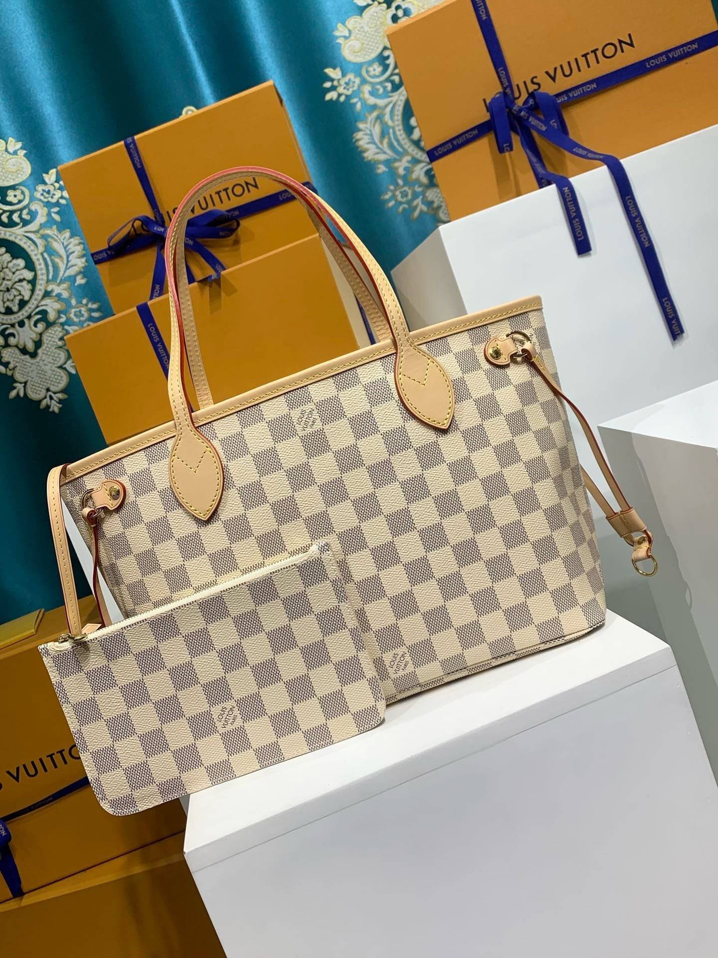 Alternative view of Louis Vuitton N41362 Neverfull PM