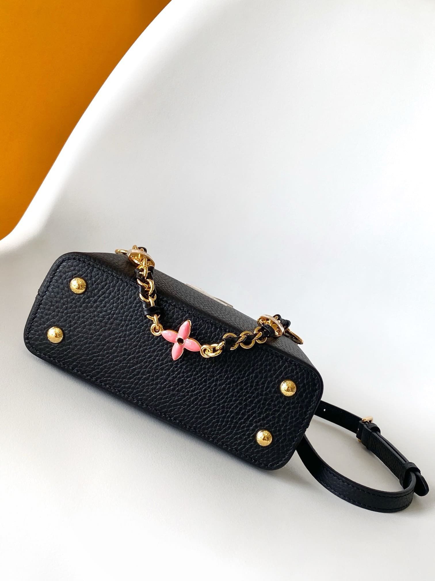 Louis Vuitton Capucines BB Taurillon - Image 5
