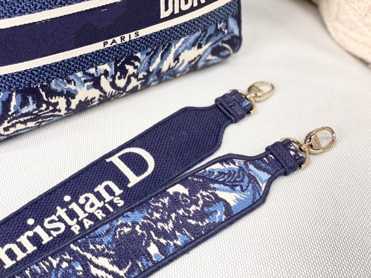 Dior Lady D-Lite Blue Palm Tree Embroidered Hand Bag - Image 9