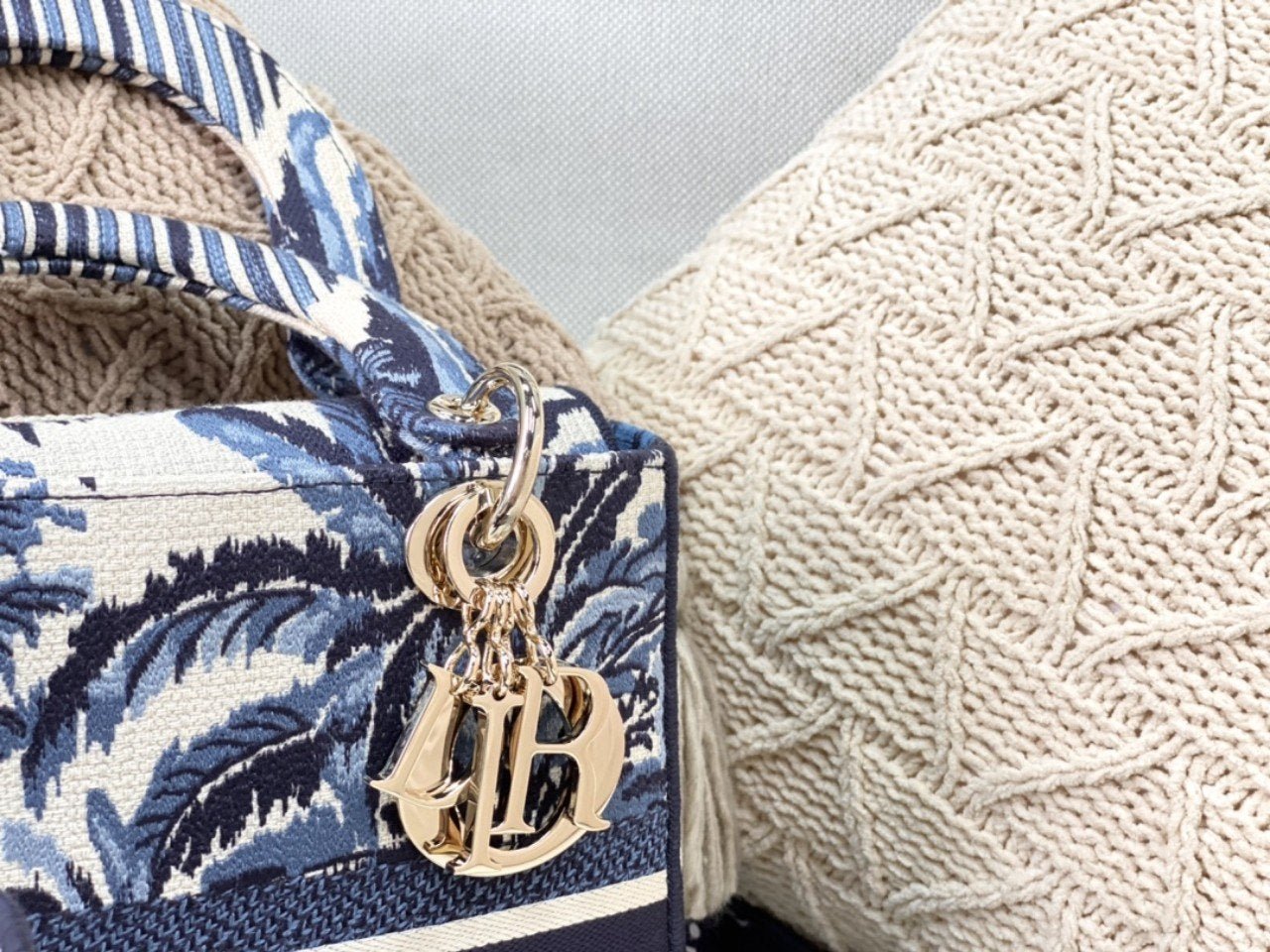Dior Lady D-Lite Blue Palm Tree Embroidered Hand Bag - Image 7