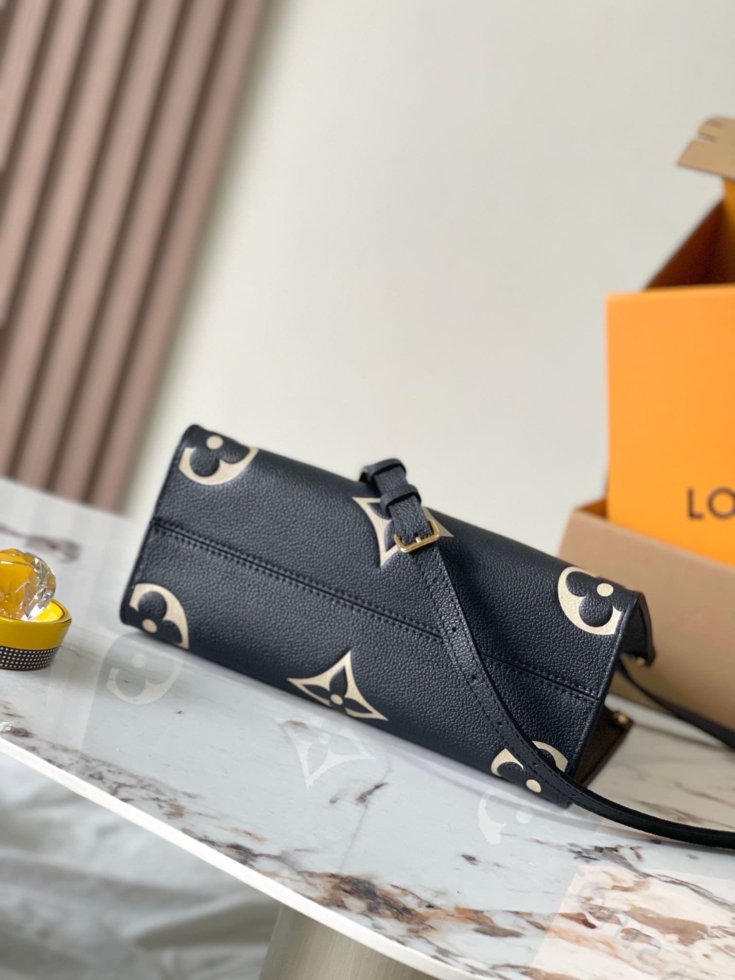 Louis Vuitton OnTheGo PM Bicolor - Image 4