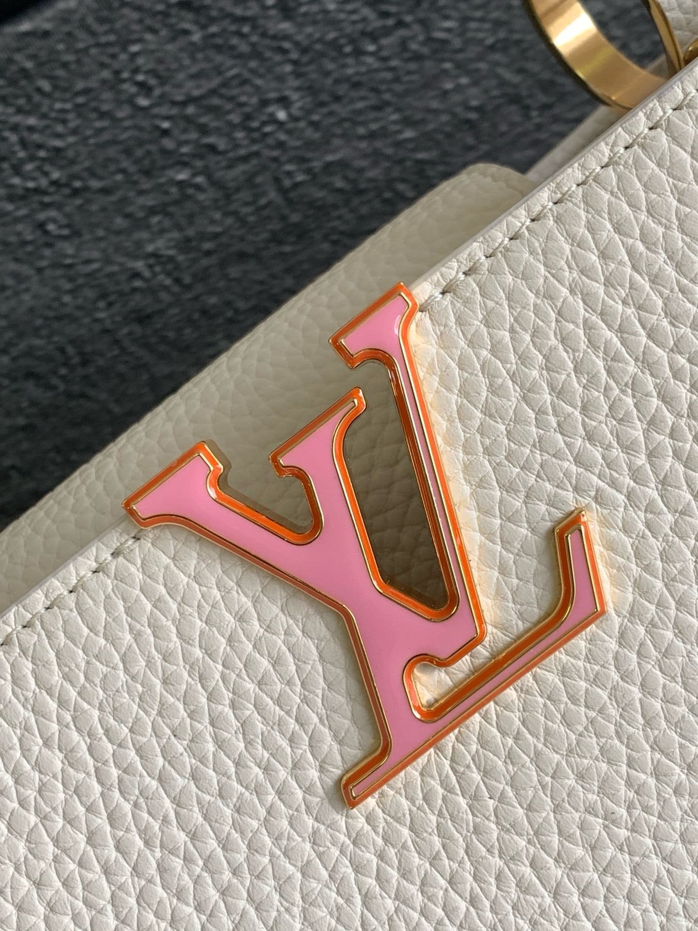 Louis Vuitton Capucines BB Taurillon - Image 7